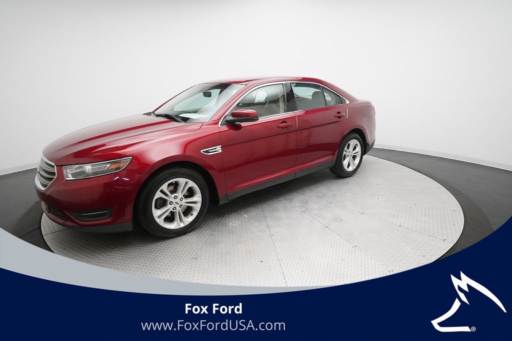 2016 Ford Taurus SEL's photo