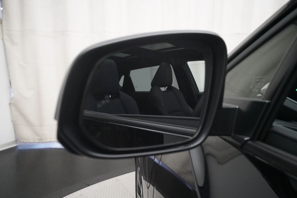 2024 Toyota bZ4X XLE - Photo 25