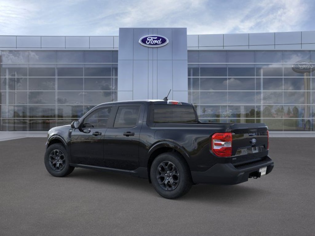 New 2026 Ford Maverick XLT 4D Crew Cab