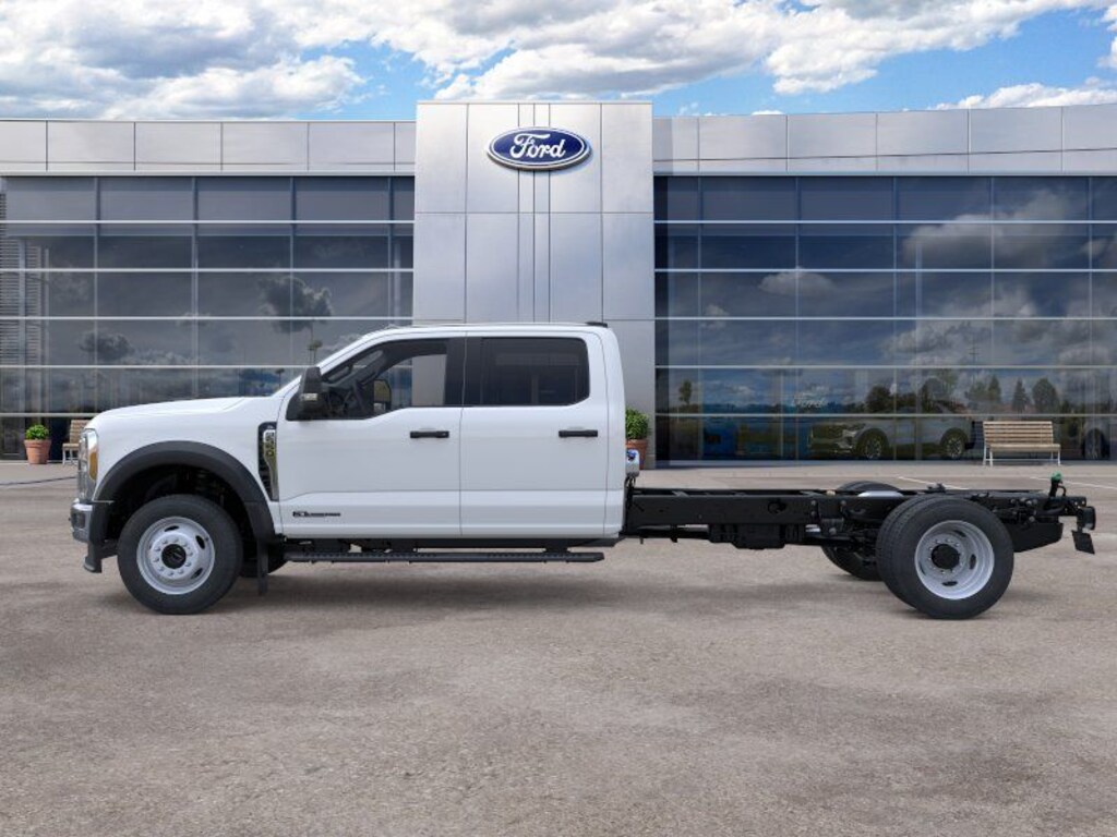 New 2026 Ford F-550SD XL 4D Crew Cab/Chassis