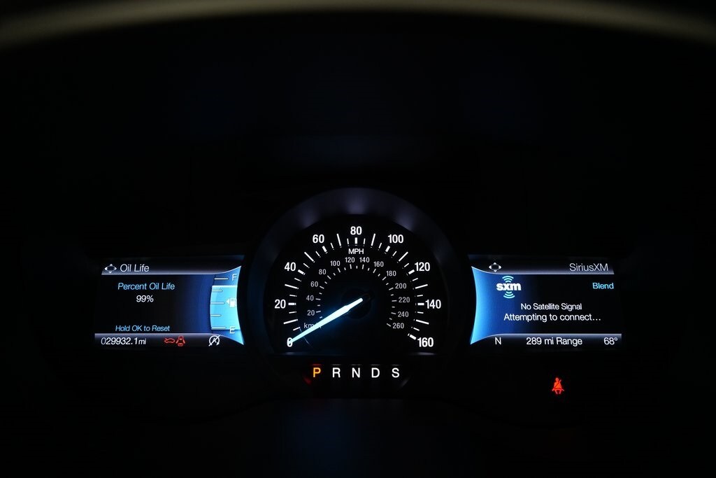 2022 Ford Edge SEL photo 2