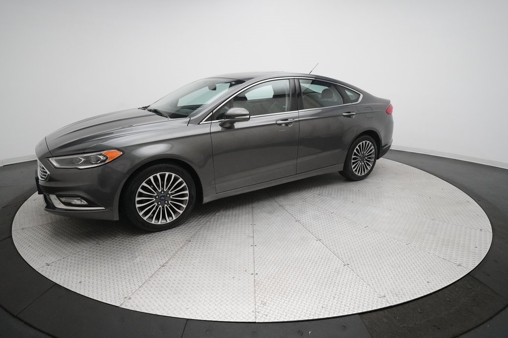 2017 Ford Fusion SE's photo