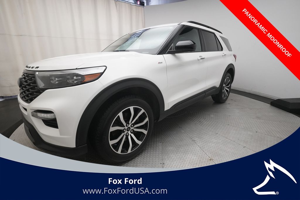 2022 Ford Explorer ST Line 4WD's photo