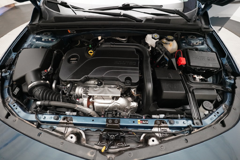 Used 2025 Chevrolet Malibu LT Sedan