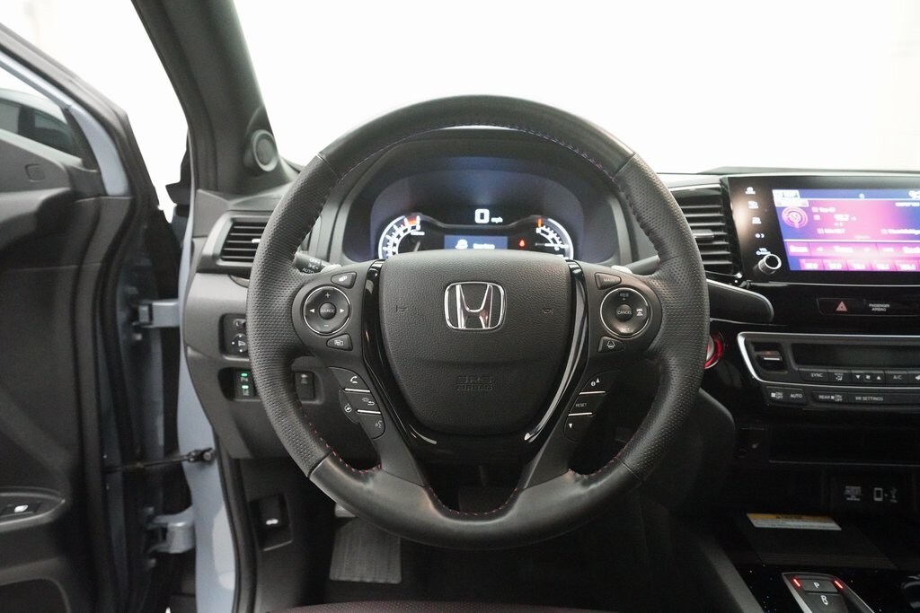 2022 Honda Ridgeline Black Edition photo 4