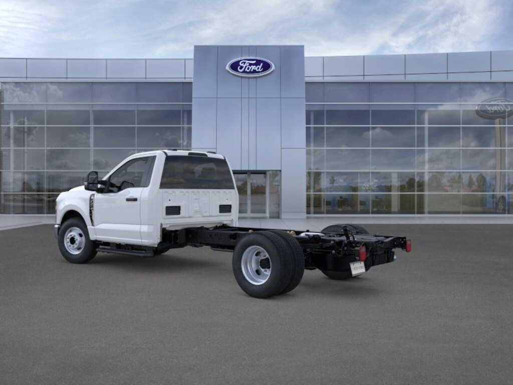 New 2026 Ford F-350SD XL 2D Standard Cab/Chassis