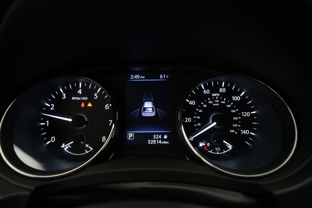 2020 Nissan Rogue SV photo 2