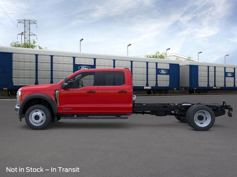 2026 Ford F-550 photo 3
