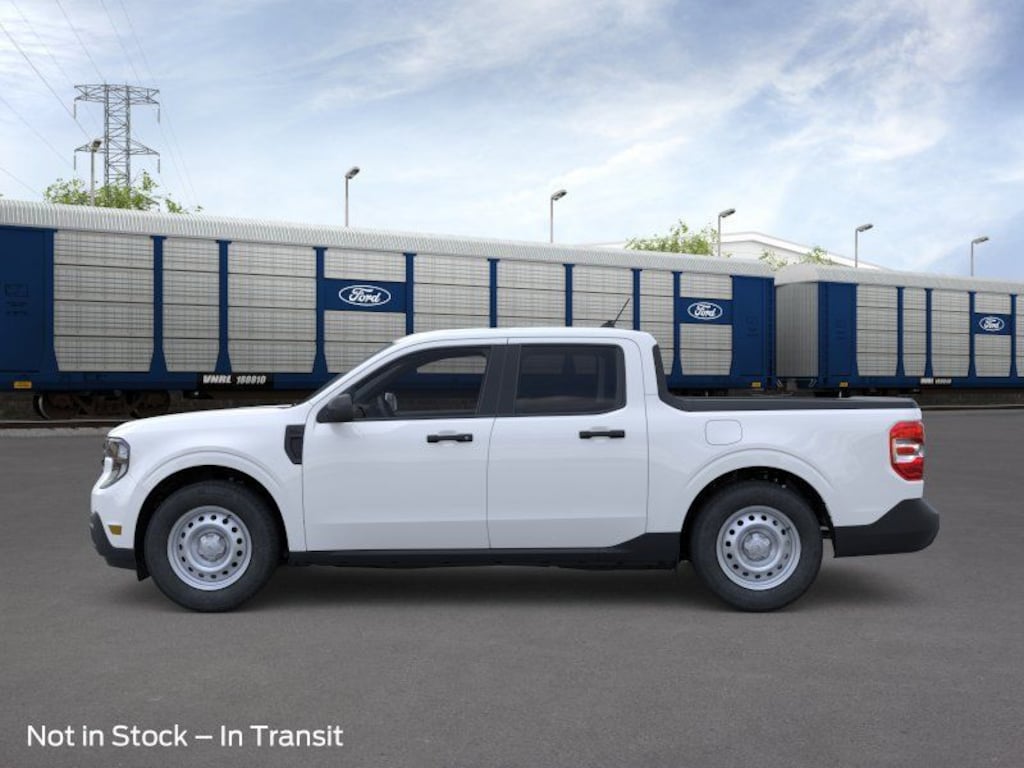 New 2026 Ford Maverick XL 4D Crew Cab