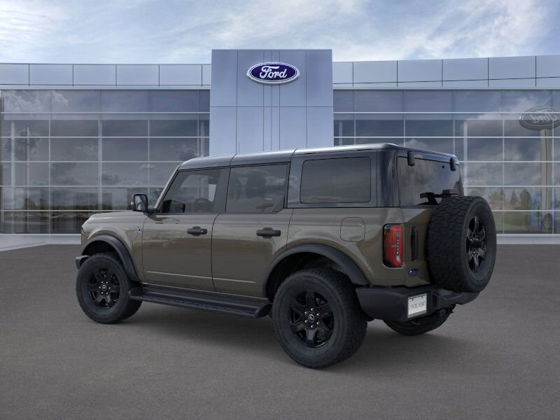 2025 Ford Bronco Outer Banks photo 3