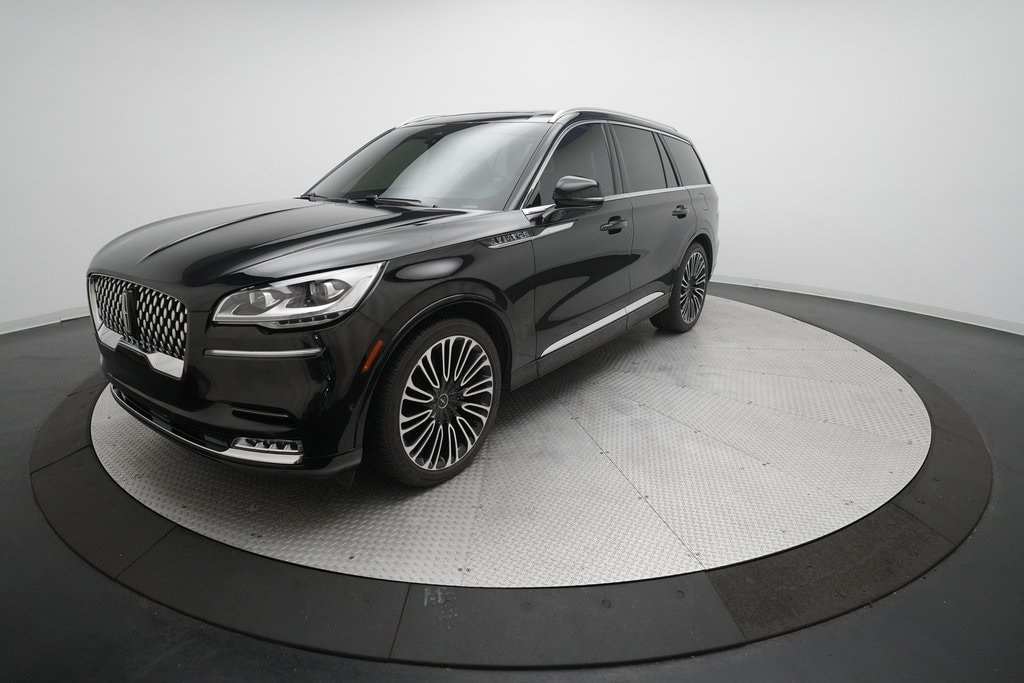 2023 Lincoln Aviator Black Label's photo