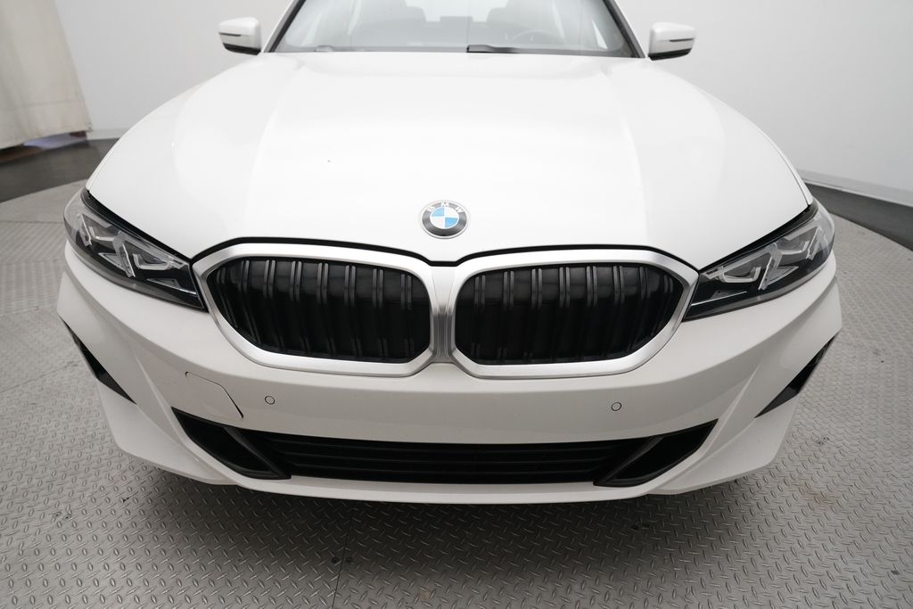 2024 BMW 3 Series 330i - Photo 21