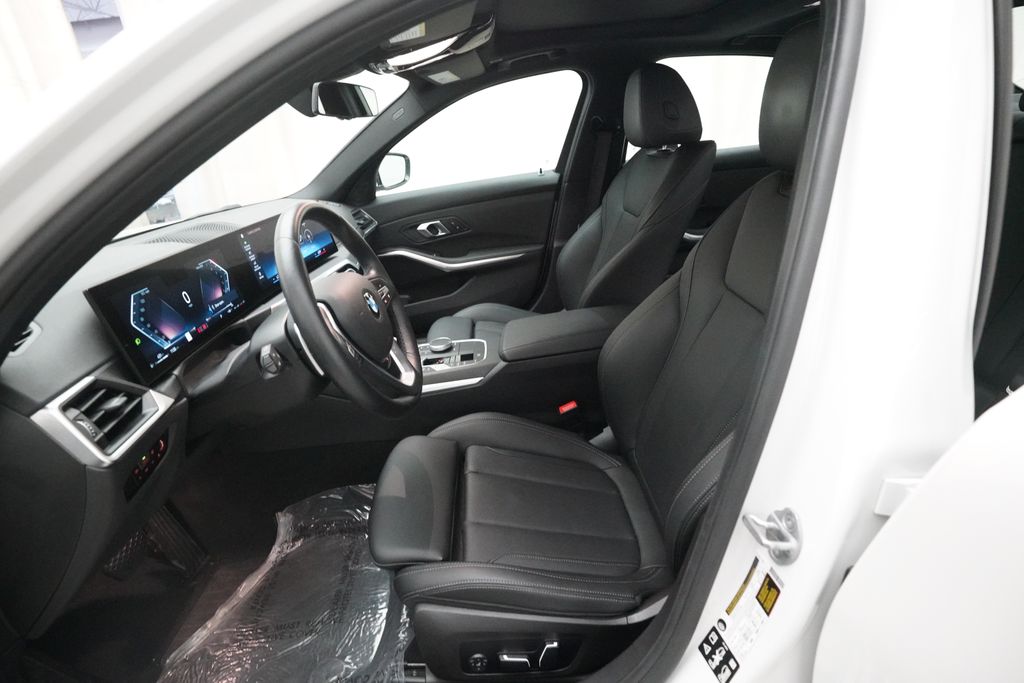2024 BMW 3 Series 330i - Photo 7