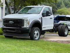 2025 Ford F-450 Chassis Truck Regular Cab