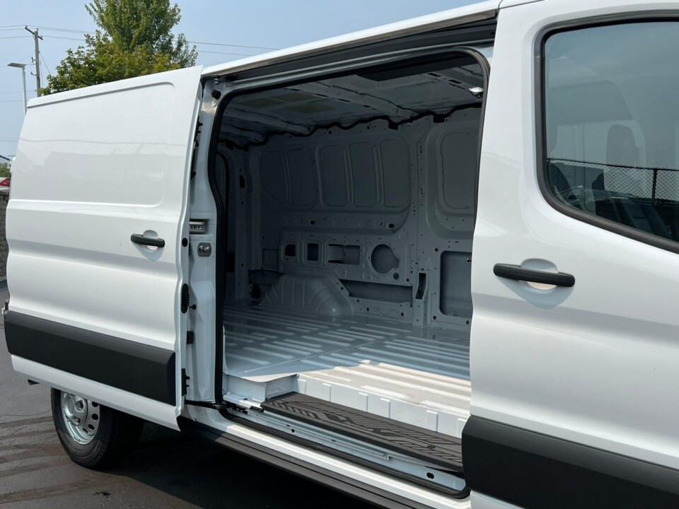 2024 Ford Transit photo 4