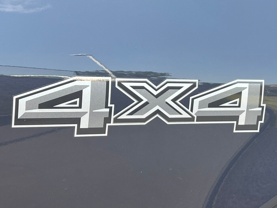 2025 Ford F-150 XLT photo 2