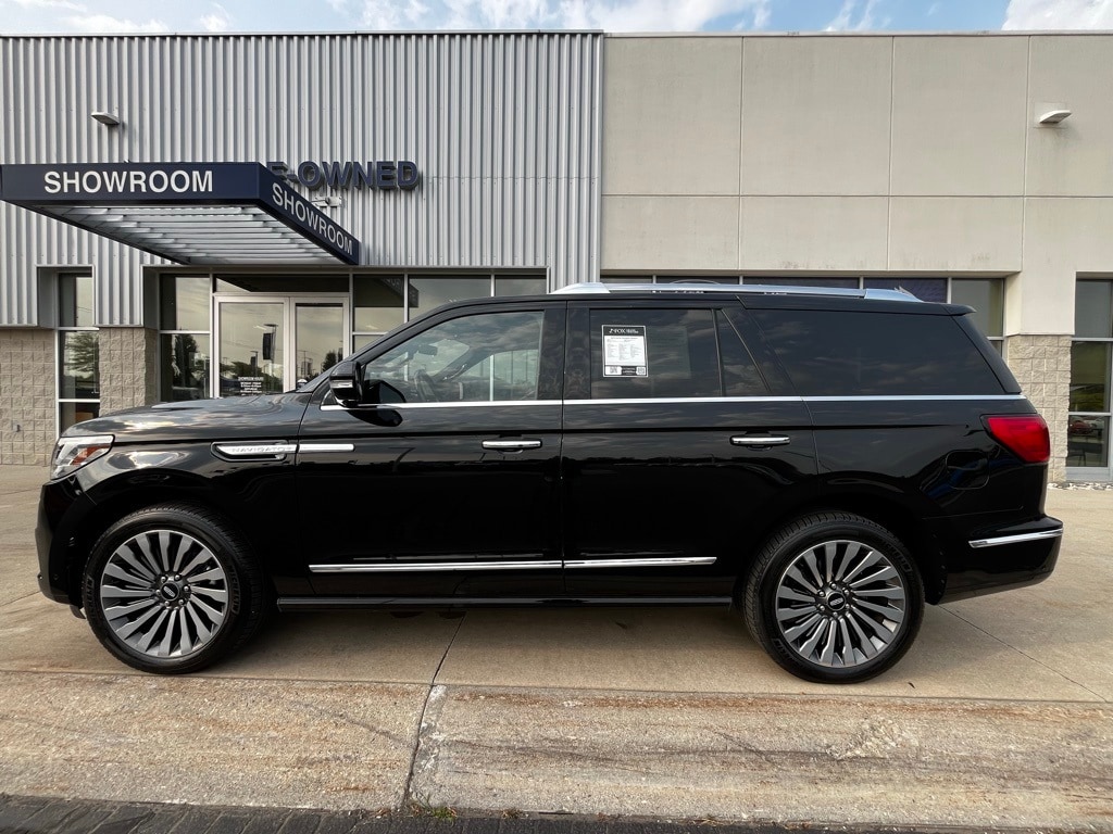 Used 2019 Lincoln Navigator Reserve with VIN 5LMJJ2LT2KEL09390 for sale in Traverse City, MI