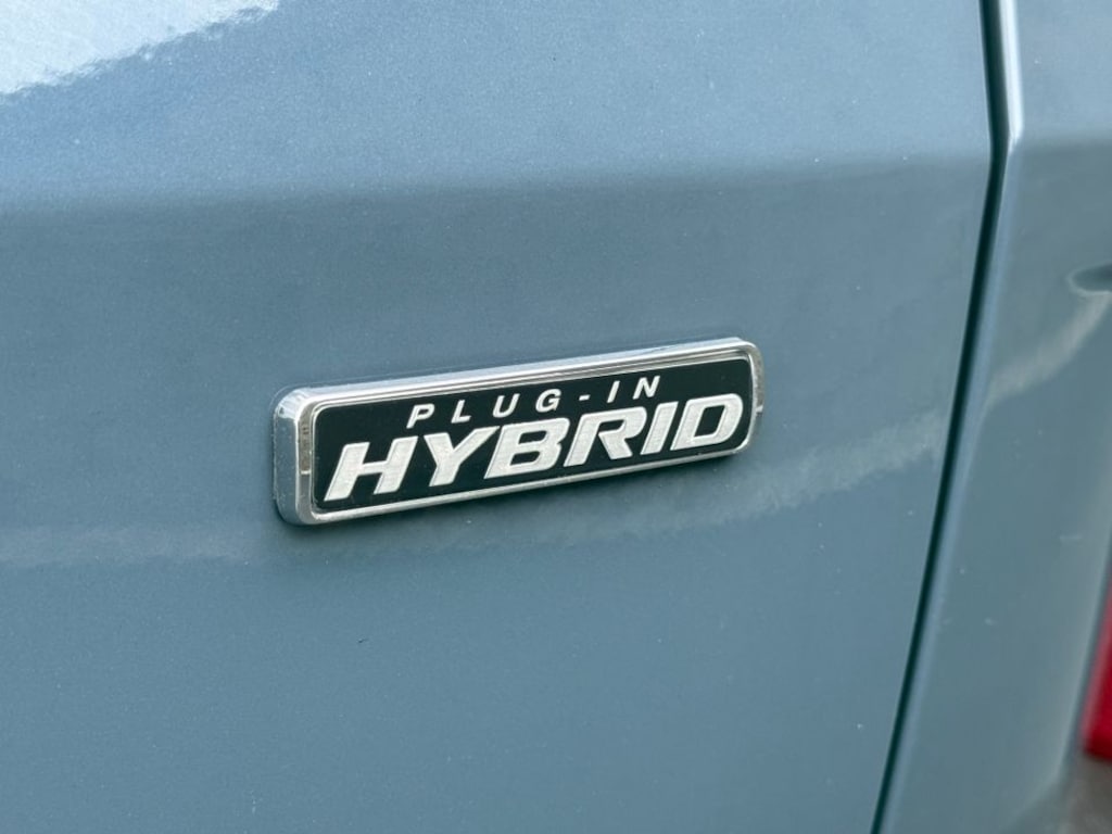 New 2024 Ford Escape Plug-in Hybrid SUV