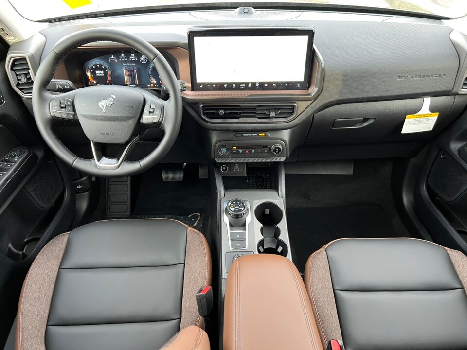 2025 Ford Bronco Sport Outer Banks photo 2