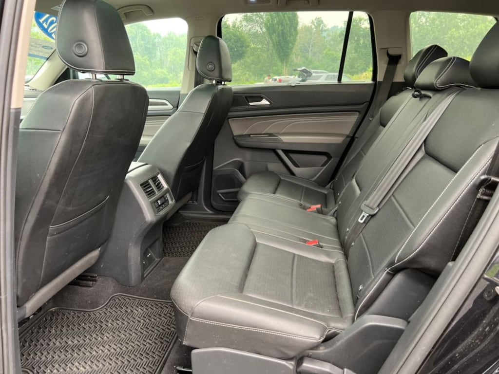 Used 2023 Volkswagen Atlas 3.6L V6 SE w/Technology SUV