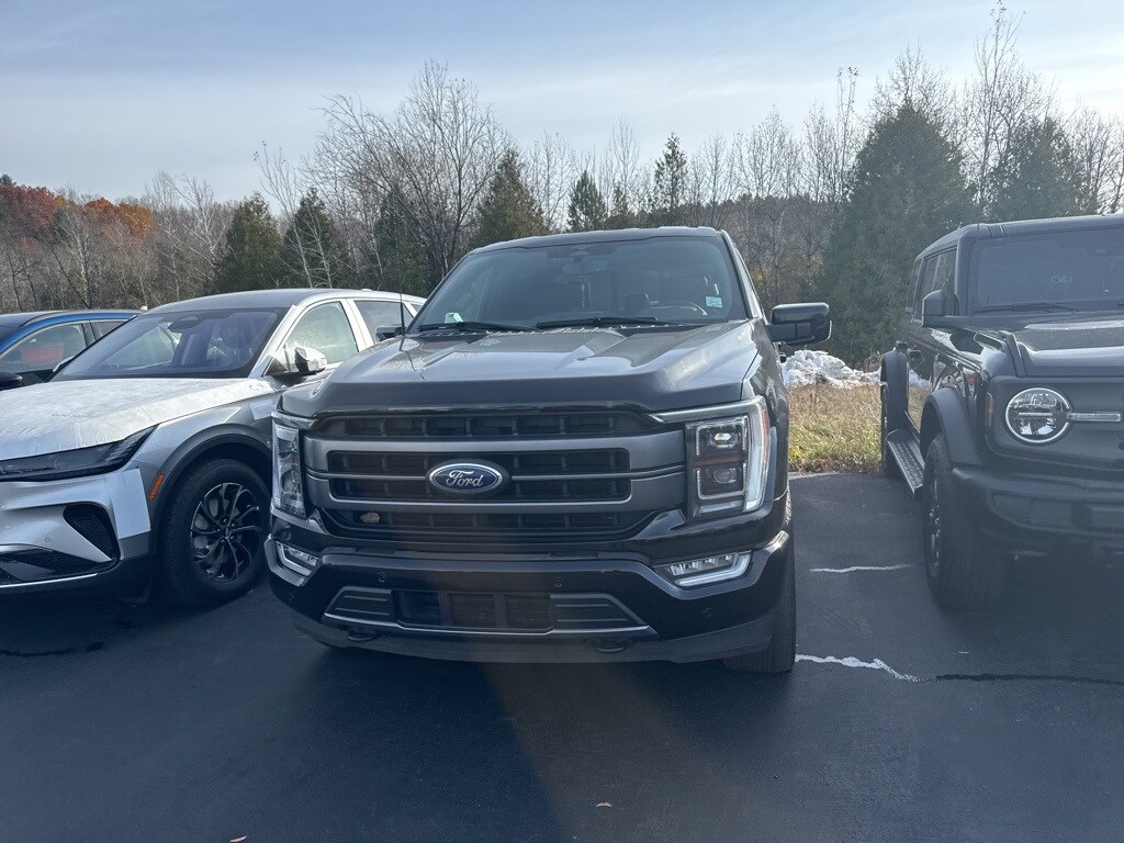 2023 Ford F-150 Lariat photo 2