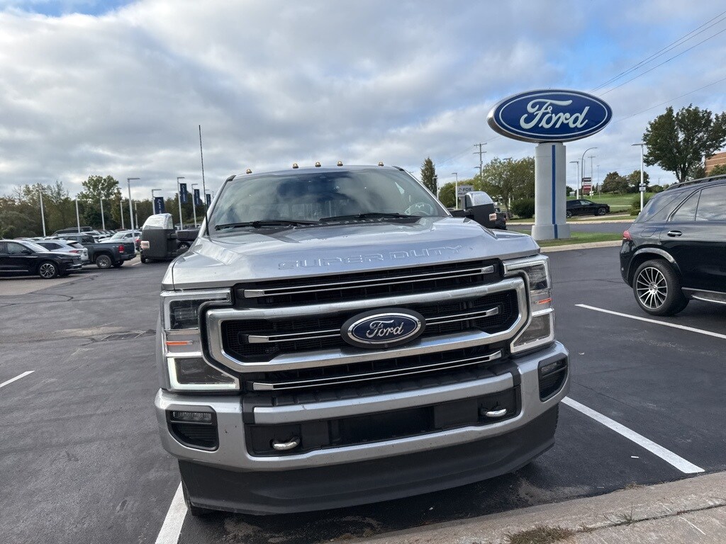 2022 Ford F-350 Platinum photo 3