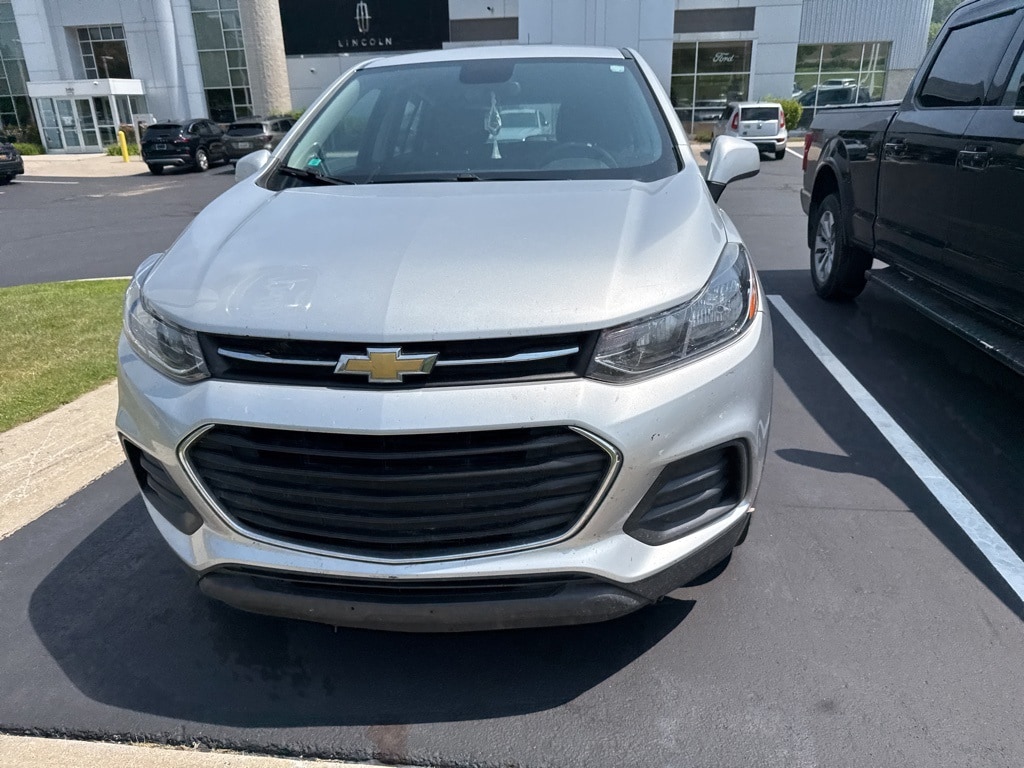 Certified 2017 Chevrolet Trax LS with VIN 3GNCJKSB5HL286406 for sale in Traverse City, MI