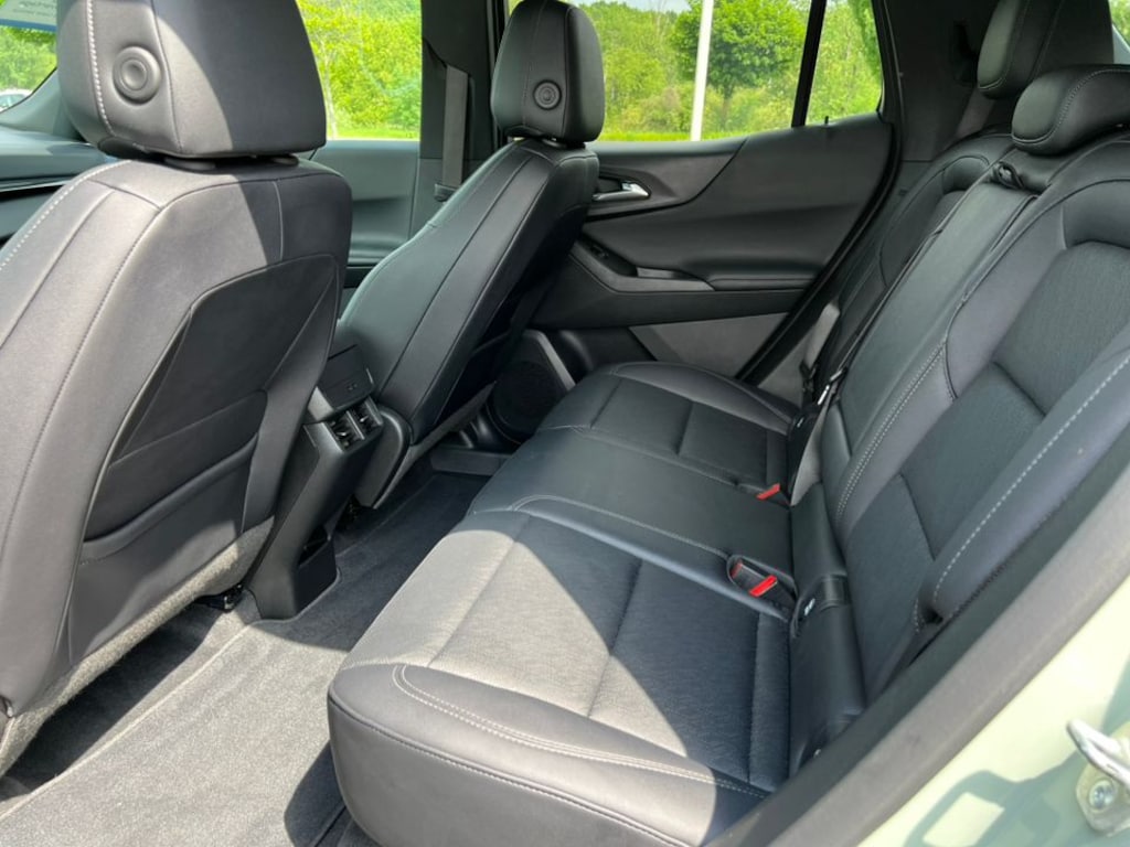 Used 2025 Chevrolet Equinox LT SUV