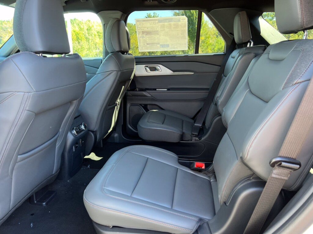 Used 2027 Ford Explorer Active SUV