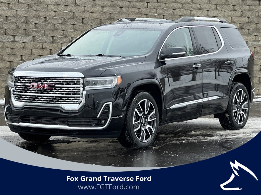 2023 GMC Acadia Denali's photo