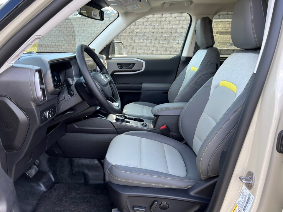 2025 Ford Bronco Sport Badlands photo 3