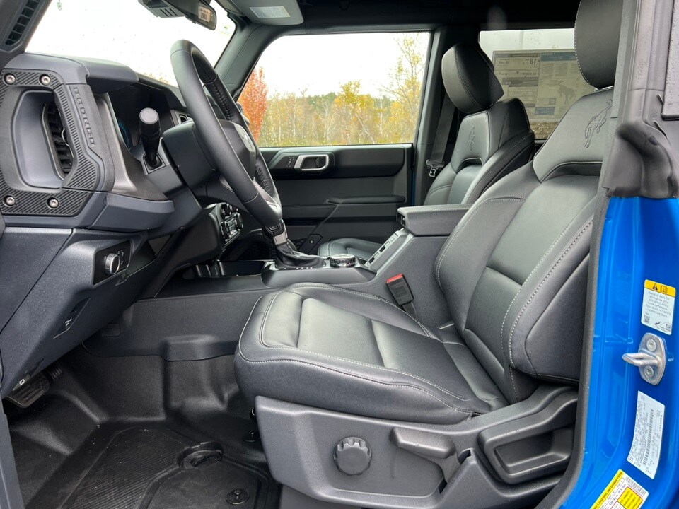 2025 Ford Bronco Badlands photo 3