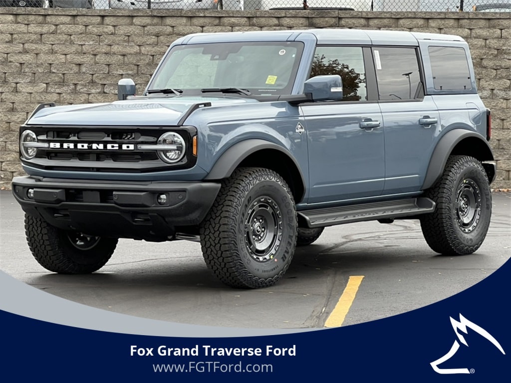 2025 Ford Bronco 4-Door Outer Banks's photo
