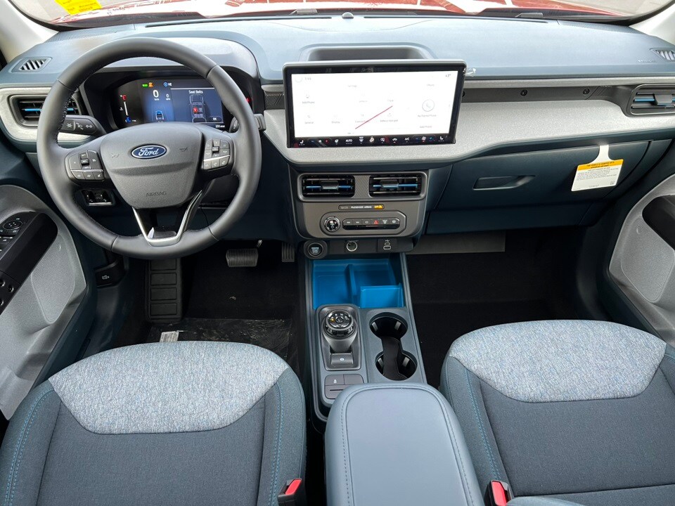 2025 Ford Maverick XLT photo 2