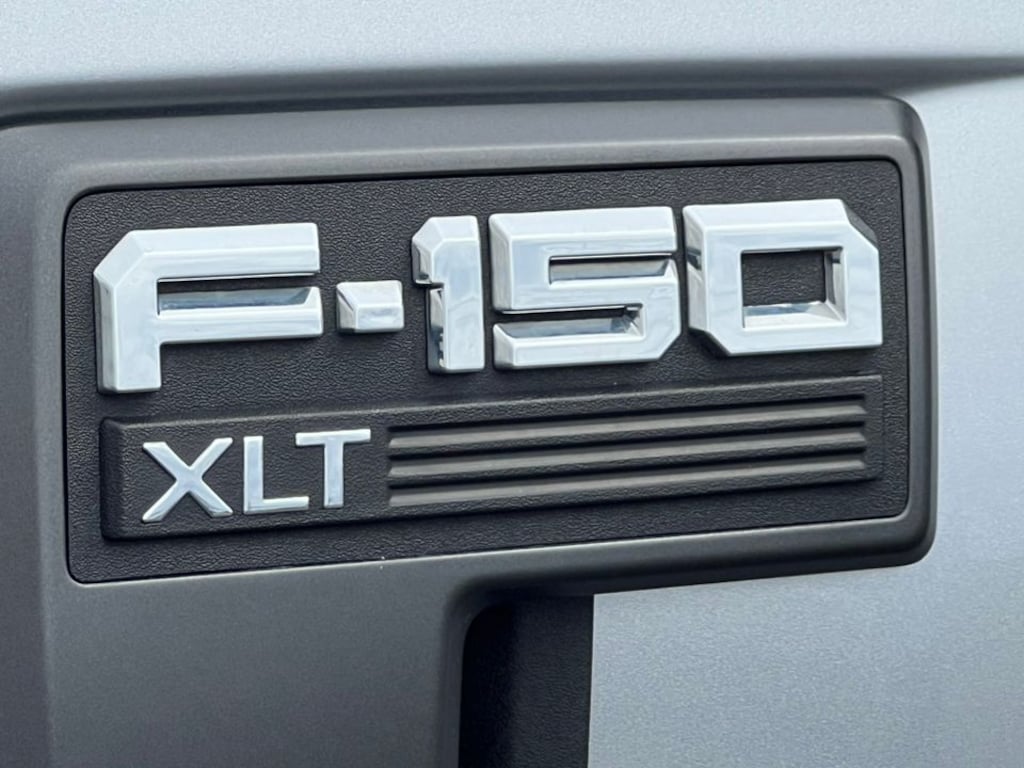 Used 2023 Ford F-150 XLT Truck SuperCab