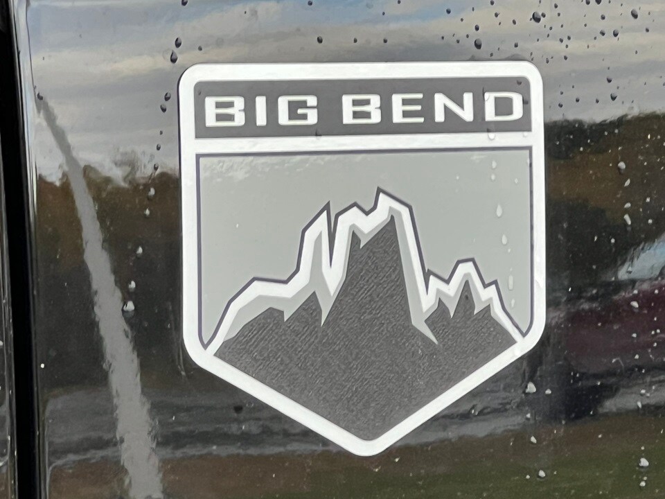 2025 Ford Bronco Big Bend photo 2