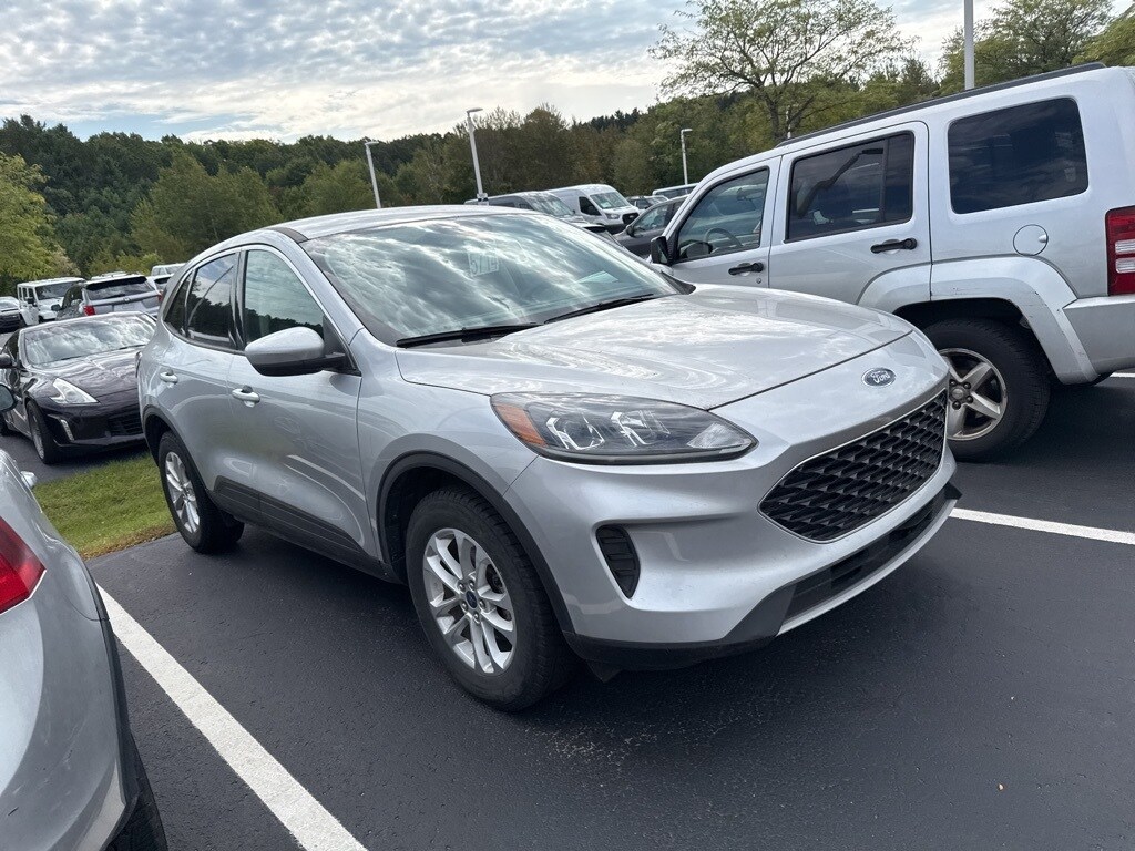 2020 Ford Escape SE photo 4