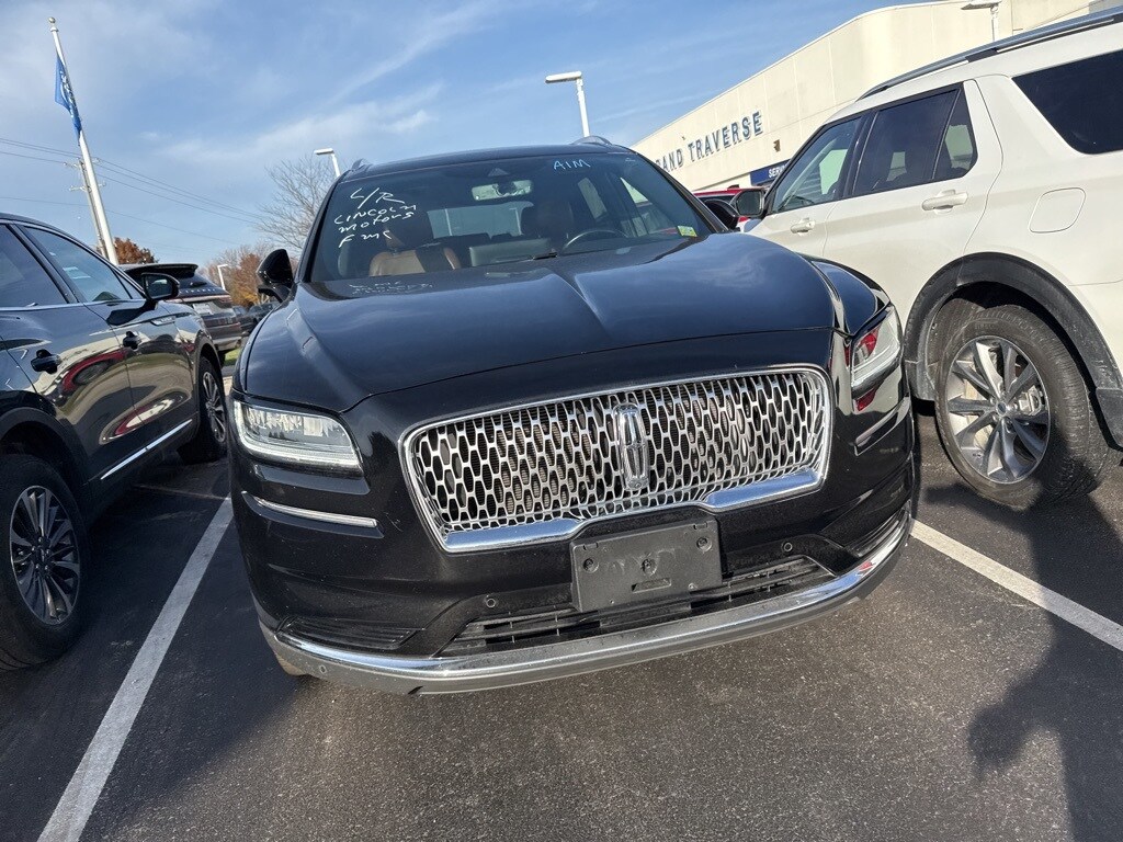 2022 Lincoln Nautilus Reserve photo 3