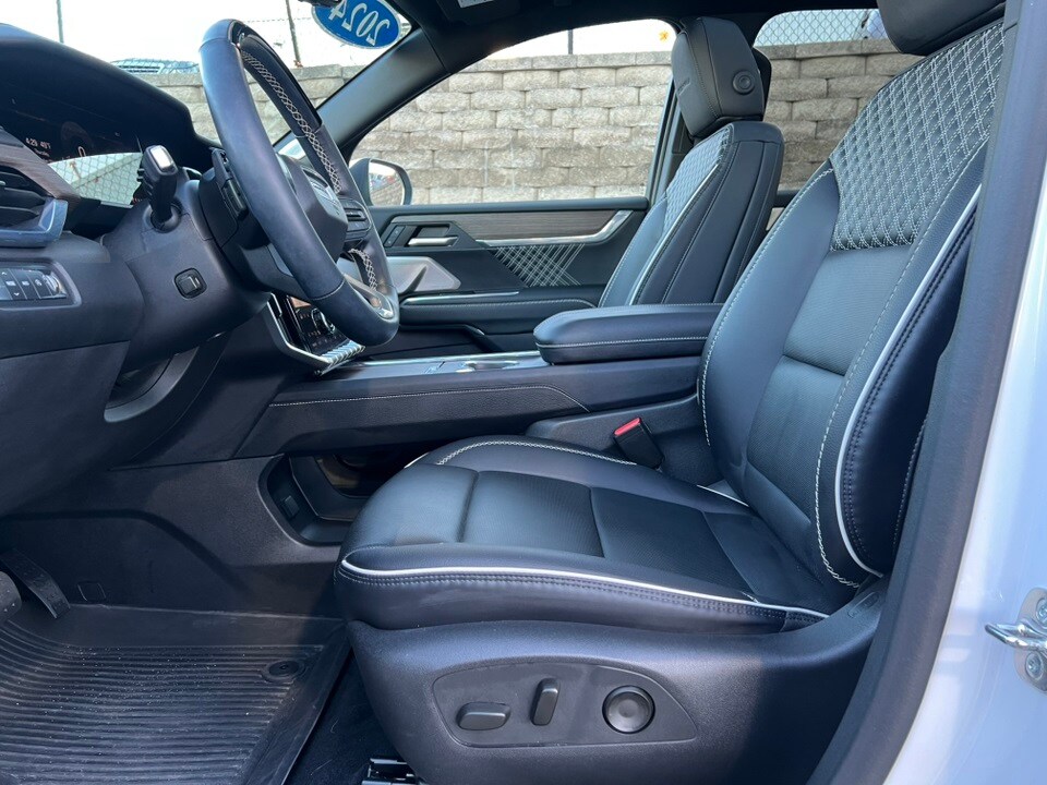 2024 Gmc Acadia Denali photo 3