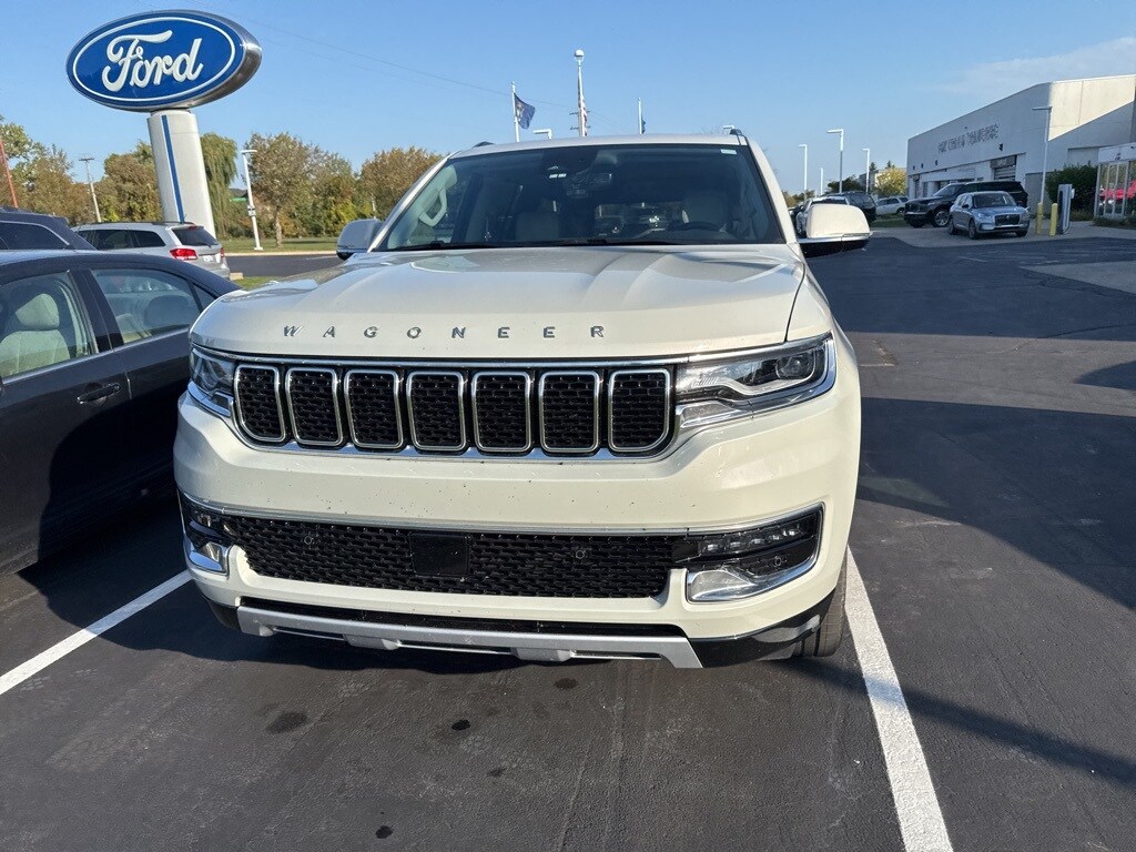 2022 Jeep Wagoneer Series II photo 2