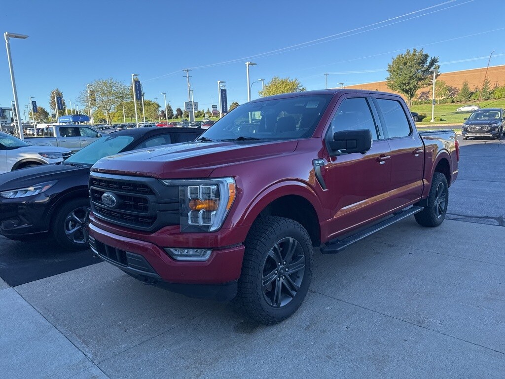 2021 Ford F-150 XLT photo 3