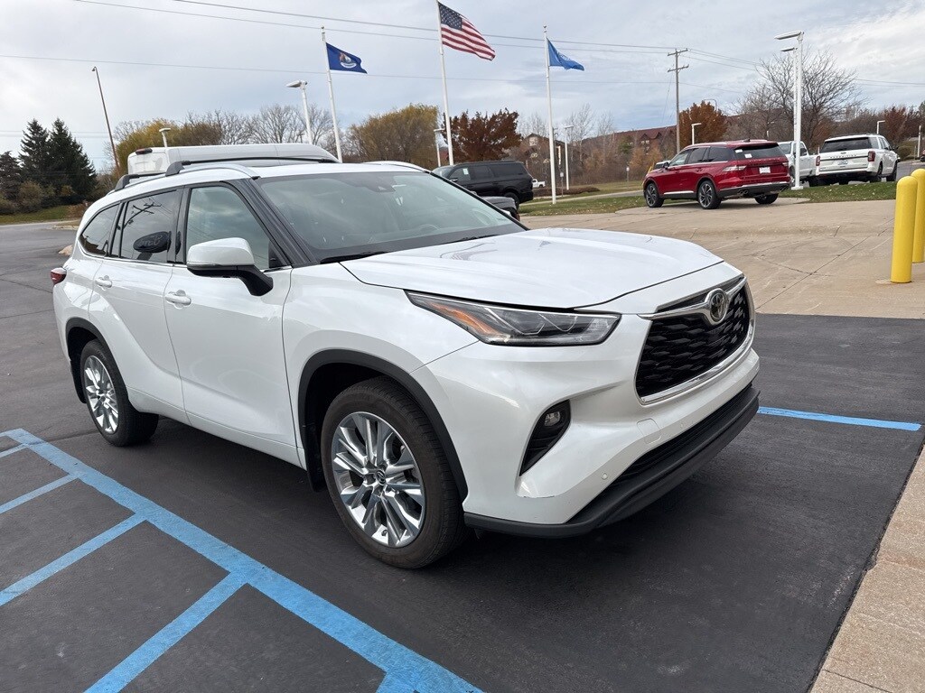 Certified 2023 Toyota Highlander Limited SUV