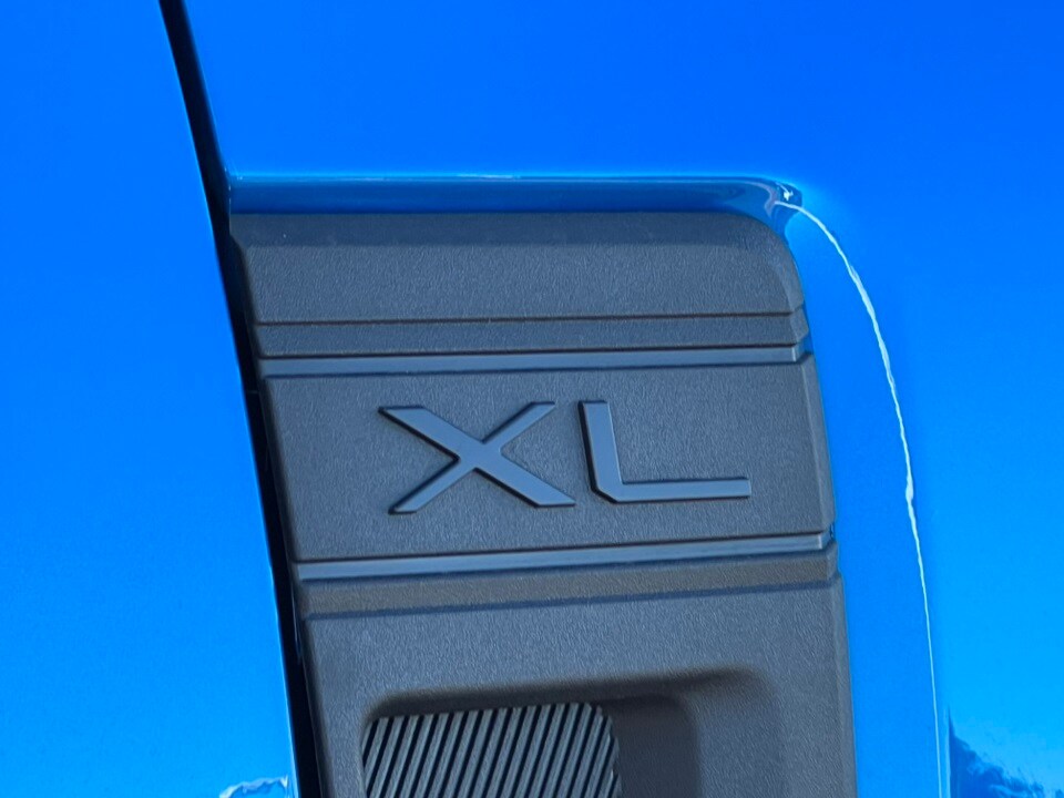 2025 Ford Maverick XL photo 2