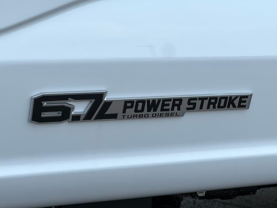 2025 Ford F-350 photo 2