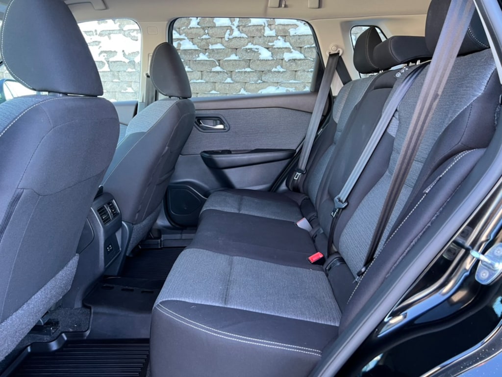 Used 2023 Nissan Rogue SV SUV