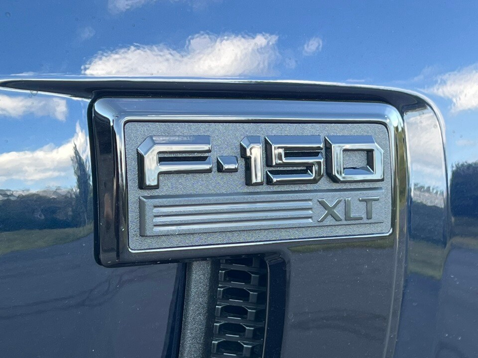 2025 Ford F-150 XLT photo 2
