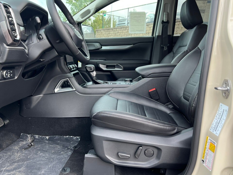 2025 Ford Ranger Lariat photo 4