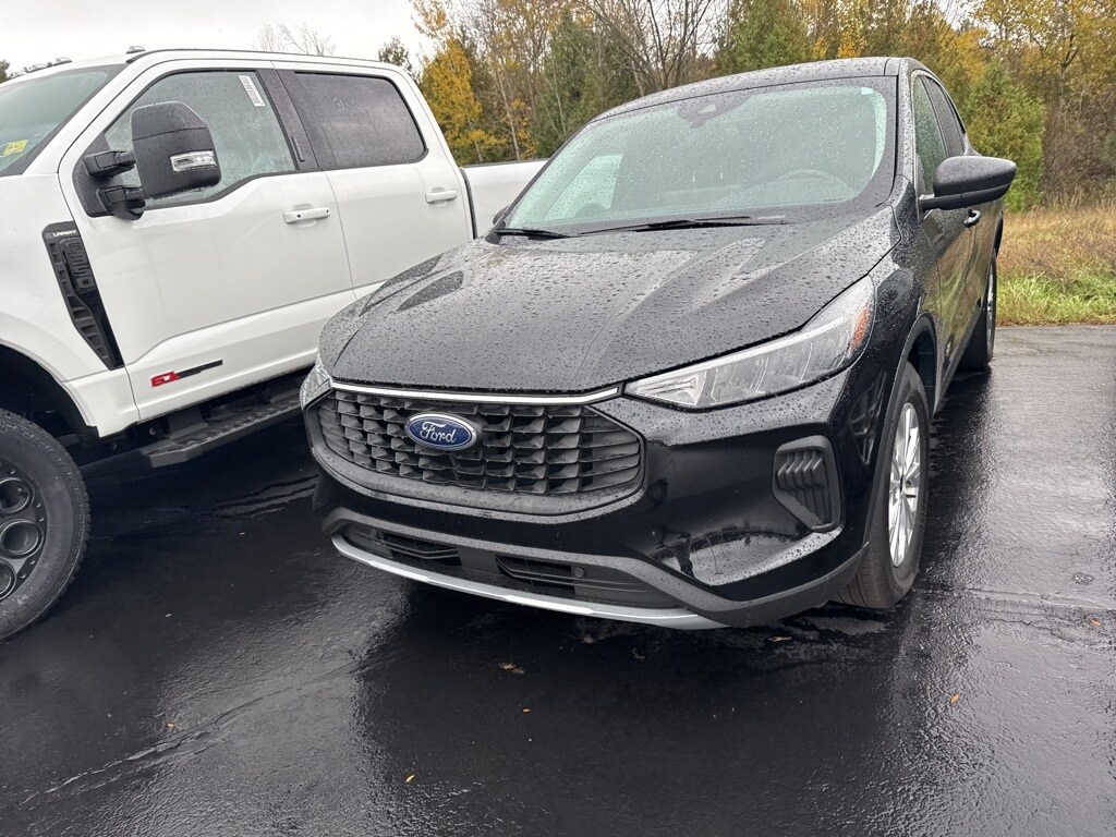 2023 Ford Escape Active photo 2