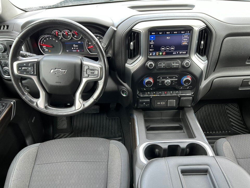 2019 Chevrolet Silverado 1500 RST photo 2