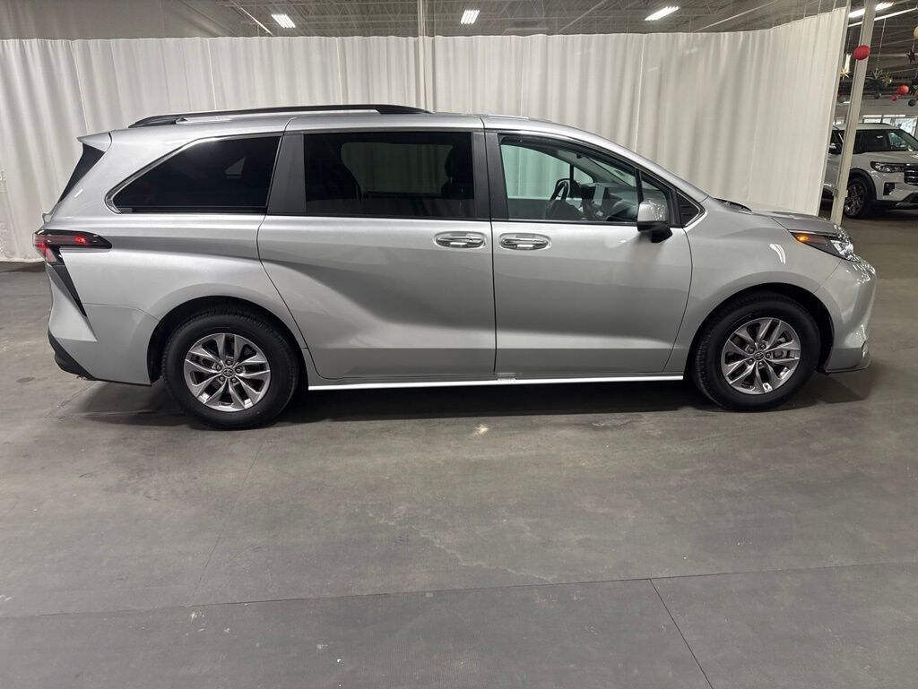 Used 2025 Toyota Sienna XLE Van Passenger Van